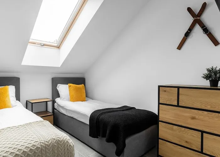 Apartment 10 Active *